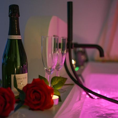 南锡La Nuit Sous Les Etoiles公寓 外观 照片